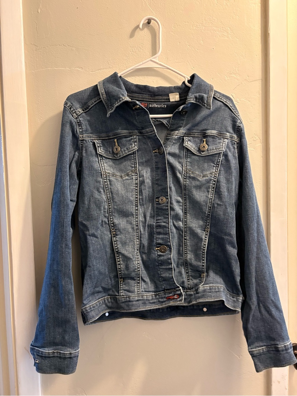 Classic Wrangler Blue Denim Jacket - Picture 6 of 8
